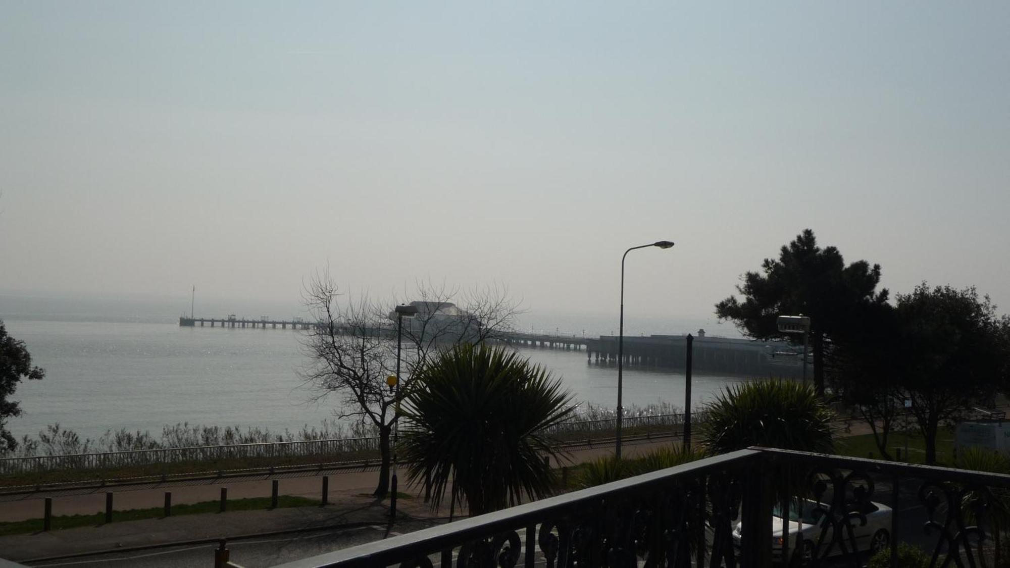 Esplanade Hotel Clacton-on-Sea Esterno foto